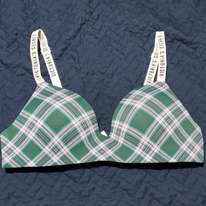 NWOT VS Wireless T-shirt Bra